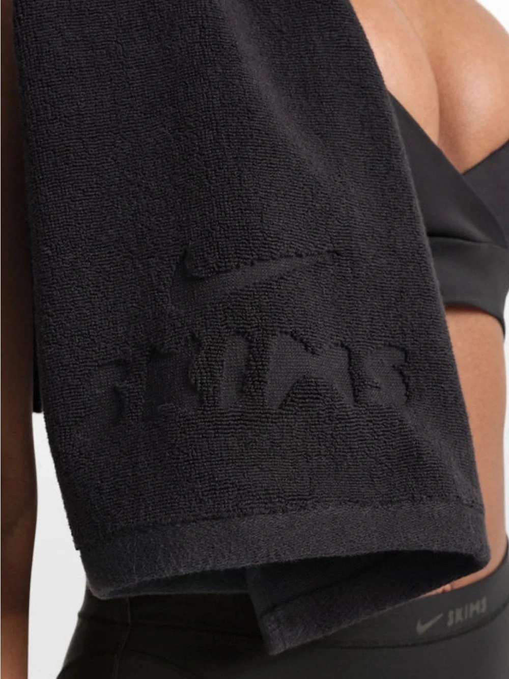NikeSkims Small Towel Workout Hand Obsidian black NWT